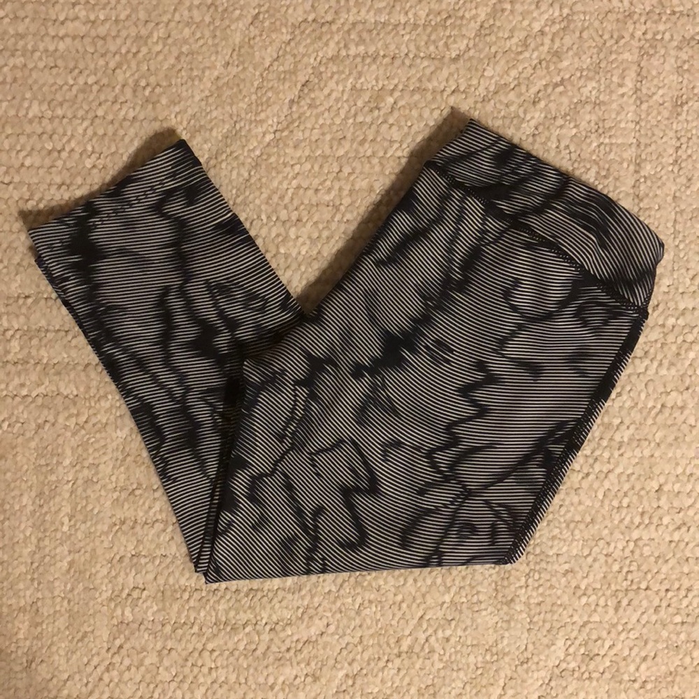 JILLIAN MICHAEL’S IMPACT Capri Length Yoga Pants